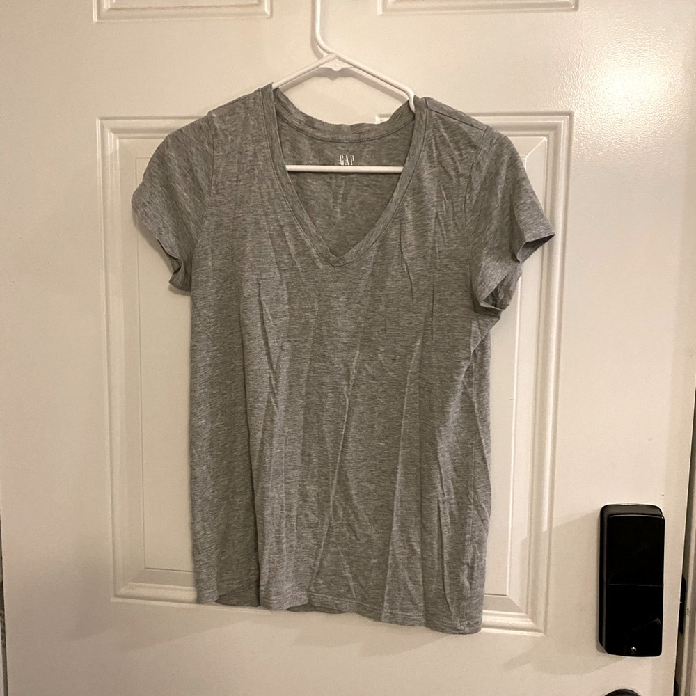 GAP women’s size small fitted grey t shirt